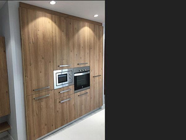Reforma de cocina de madera Barcelona - Contemporánea