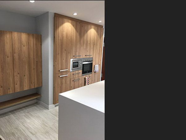Reforma de cocina de madera Barcelona - Contemporánea