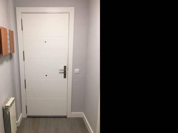 Reforma de vivienda en Terrassa diseñada por Contemporánea - puertas