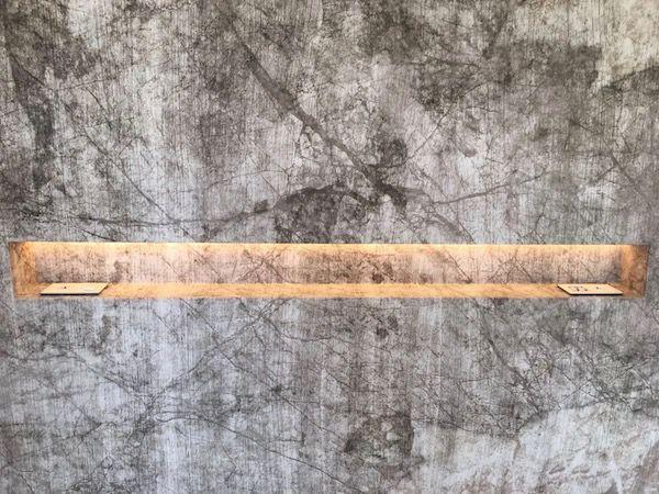 Hornacina decorativa y baño en suite de una reforma en Argentona