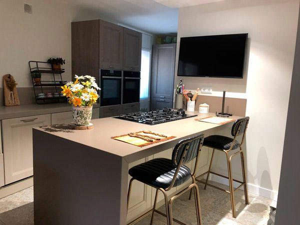 Reforma de cocina en Montcada i Reixac - mobiliario italiano para un toque vintage - Contemporánea
