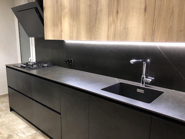 Reforma de cocina en Granollers nobleza y sofisticación - Contemporánea