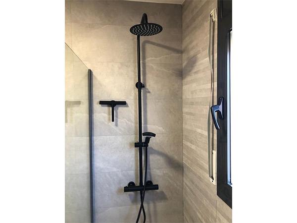 Reforma de cocina y baño en Cardedeu color e innovación - Contemporánea