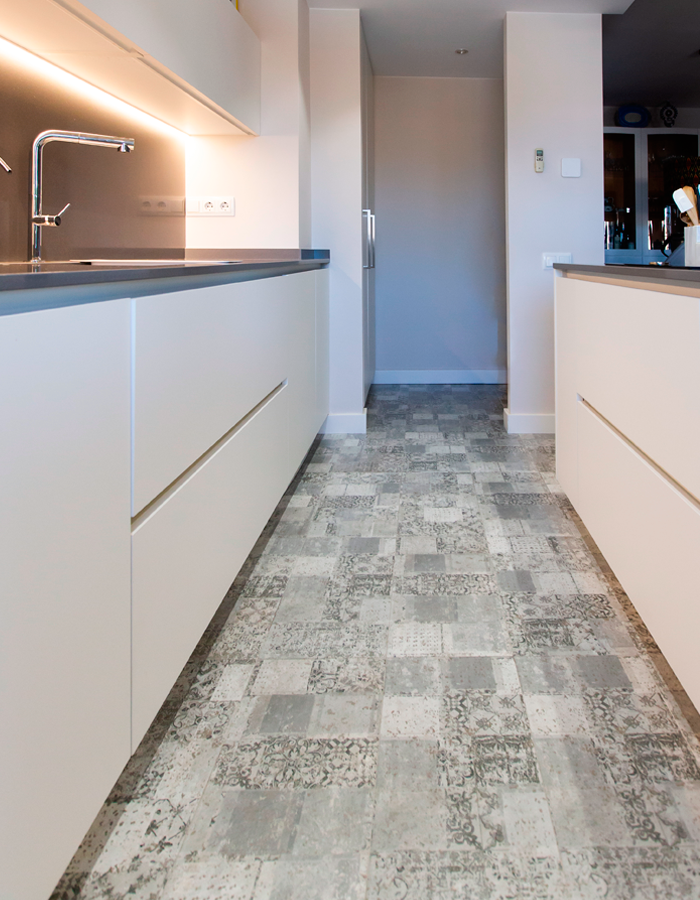 Tendencias en interiorismo 2022, azulejos, reformas Contemporánea Granollers