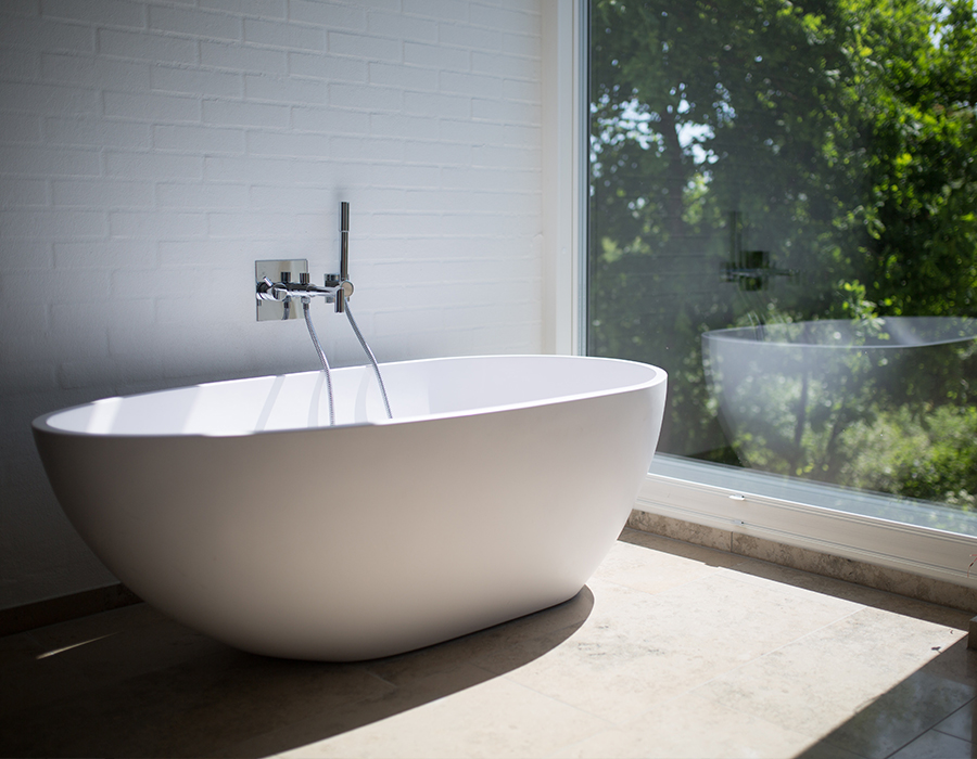 ¿Por qué renunciar a un diseño que defina mejor el estilo del lavabo o de la ducha y se identifique con tu personalidad? En nuestra empresa de reformas e interiorismo de Granollers podemos asesorarte sobre tendencias en grifería e indicarte cuál es la más adecuada para ti